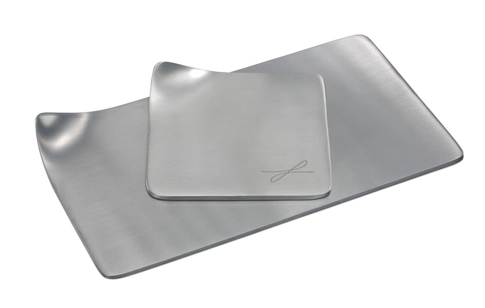 Kerzenteller silberfarben eckig eins, 10 x 18cm € Kerzenleuchter Silberfarben 1921 WikaKerzen