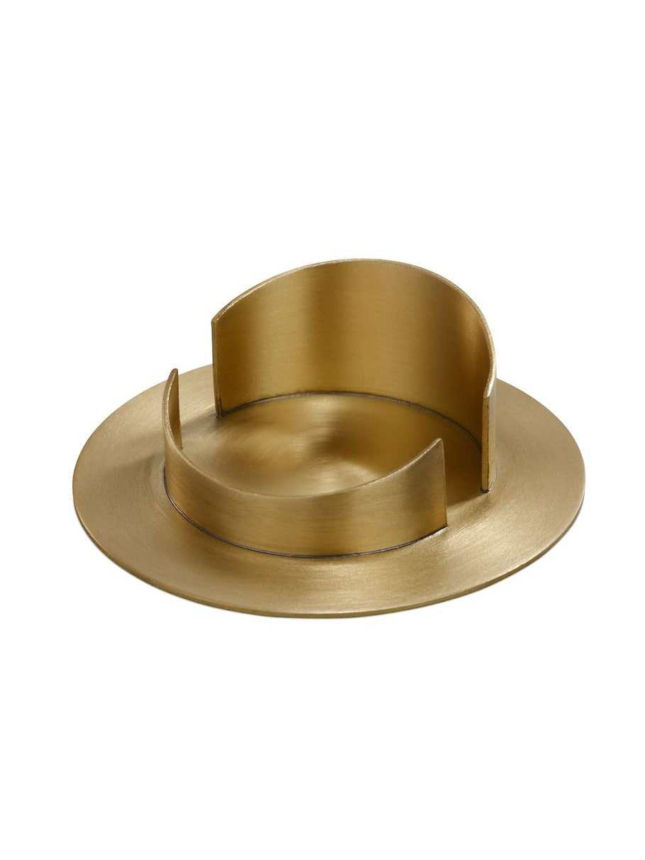 Kerzenleuchter goldfarben aus Messing mit Schlitz für 6cm Kerzen, satiniert, handgefertigt, stabil und sicher.