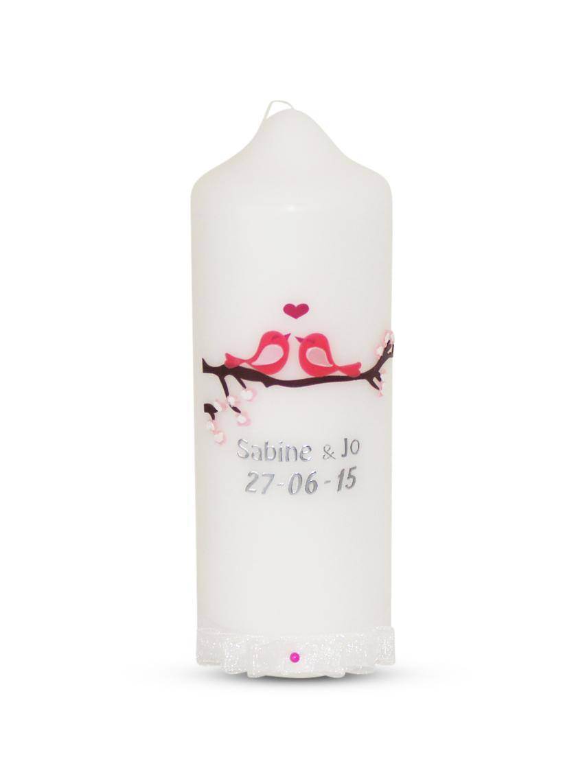 Hochzeitskerze Verliebte Vögel pink mit personalisierter Beschriftung und romantischem Design