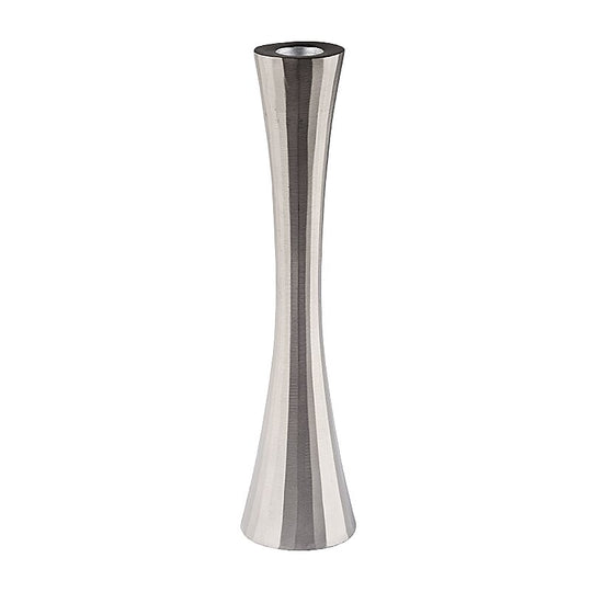 Silberfarbenener Leuchter H 24 cm